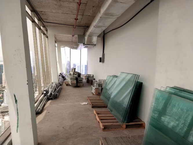 Se Vende Oficina en Torre Bicsa piso alto - Imagen 8