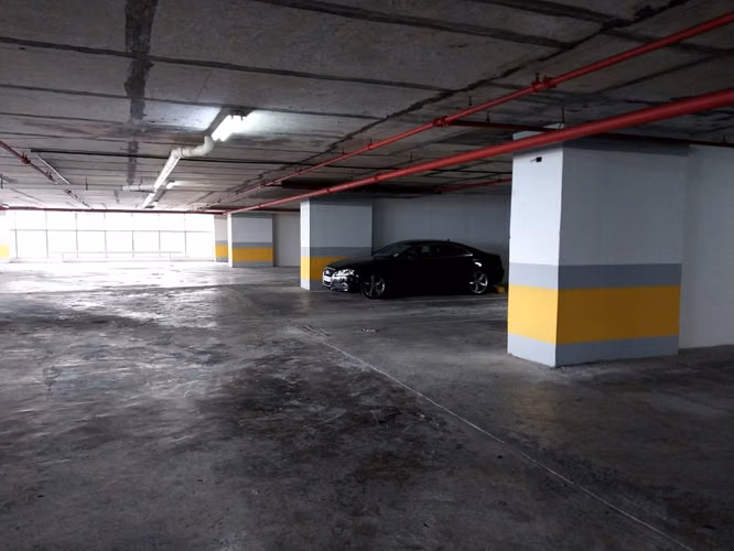 Se Vende Oficina en Torre Bicsa piso alto - Imagen 12