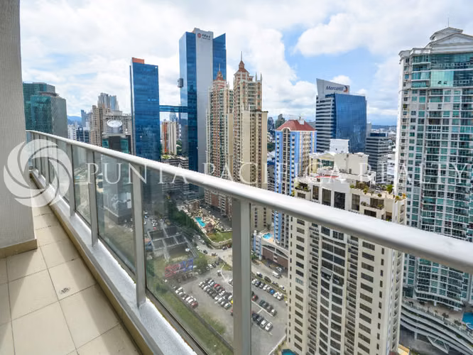 Espectacular Loft- Oceanaire $370,000