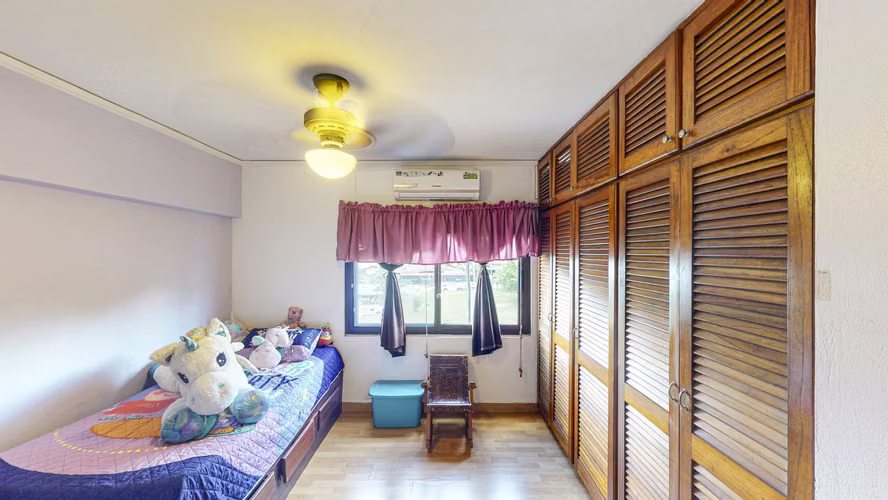 Venta de bello apartamento con balcón cerrado en PH Los Angeles – Betania