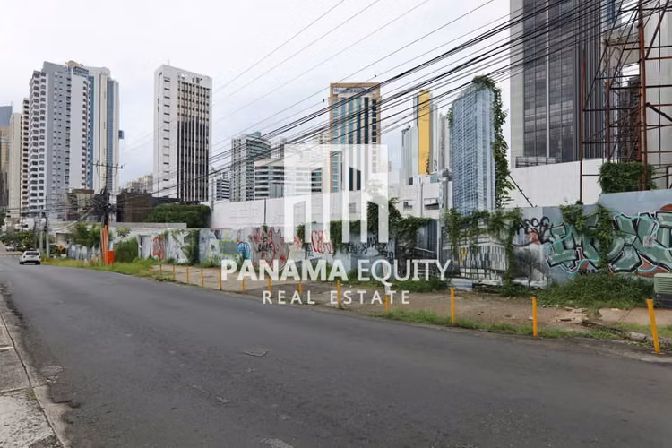 Lote Comercial a la venta en Calle 50
