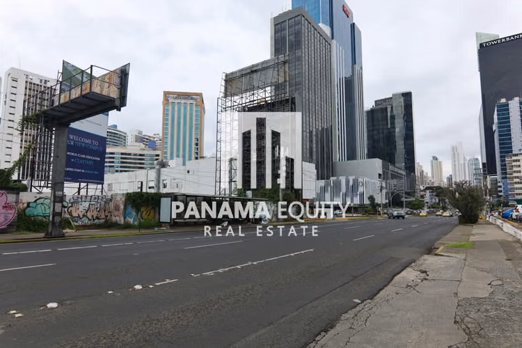 Lote Comercial a la venta en Calle 50