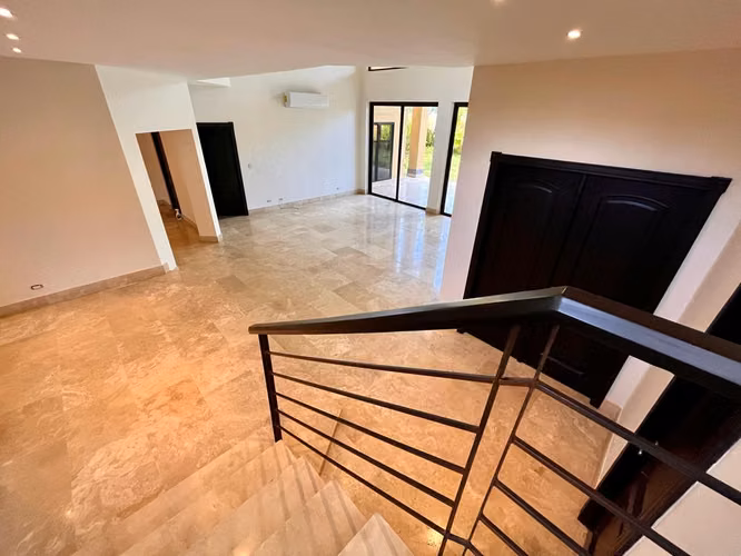 Se vende casa en Costa del Este, La Antigua - Imagen 9