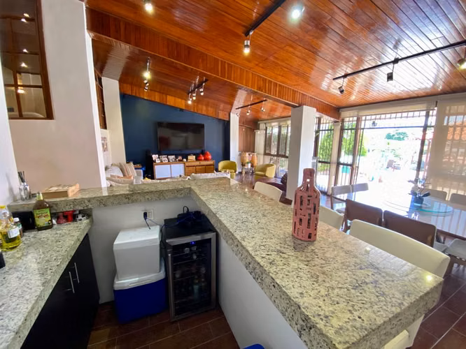 CASA GEMA ESCONDIDA EN HATO PINTADO EN VENTA