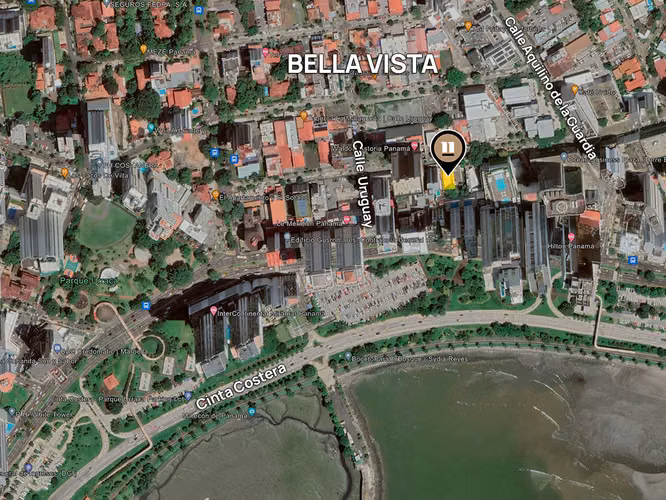 Se Vende casa tipo Chalet en Calle Uruguay, Marbella - Imagen 2