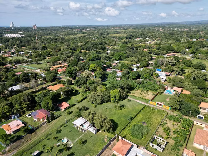 TERRENO EN GORGONA EN VENTA 3
