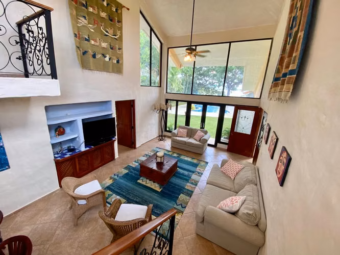 CASA FRENTE AL MAR PUNTA BARCO EN VENTA