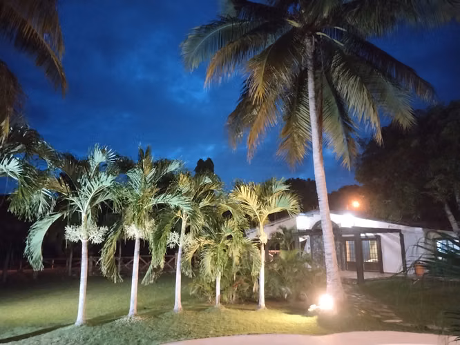 HERMOSA VILLA BRISA MARE CON PISCINA, JACUZZI Y CASCADA (A 3 MINUTOS ENTRANDO POR PUNTA CHAME)