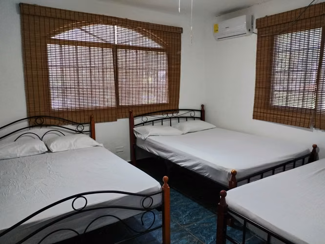 HERMOSA VILLA BRISA MARE CON PISCINA, JACUZZI Y CASCADA (A 3 MINUTOS ENTRANDO POR PUNTA CHAME)