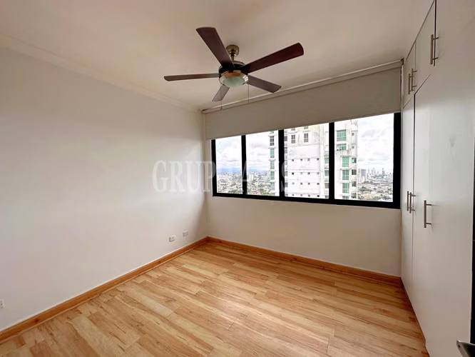 Oportunidad! Se Vende Apartamento en Dos Mares con Hermosas Vistas