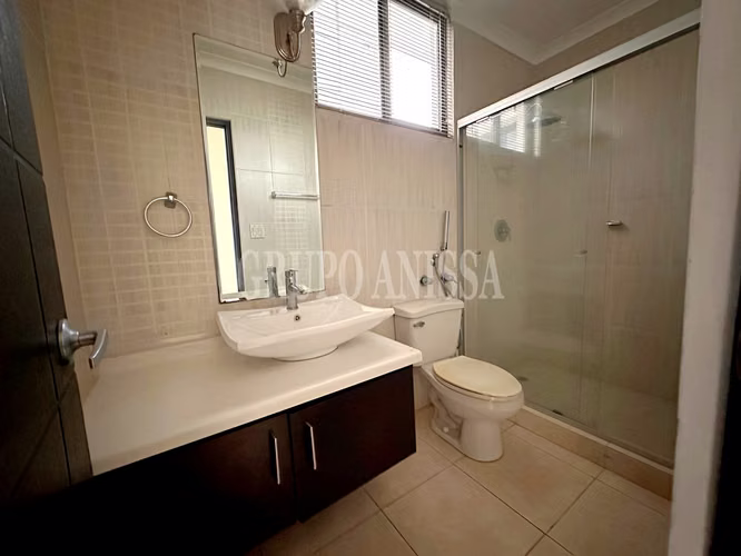 Oportunidad! Se Vende Apartamento en Dos Mares con Hermosas Vistas