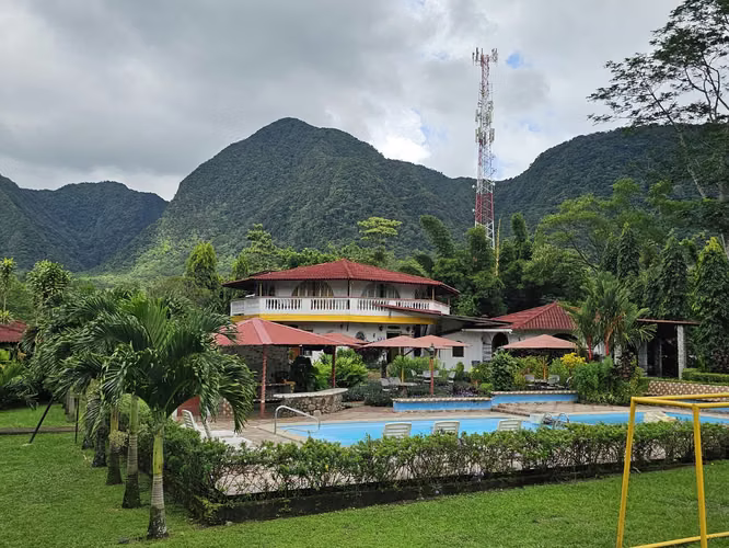 VENTA DE HOTEL DE LUJO  EN EL VALLE EL MAS TURISTICA LUGAR DE PANAMA CON AMPLIA AREA VERDE 3.1M - Imagen 4