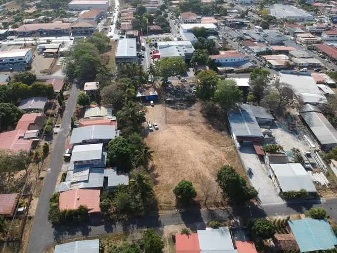 Se Vende Terreno de 4735 m2 en Las Tablas