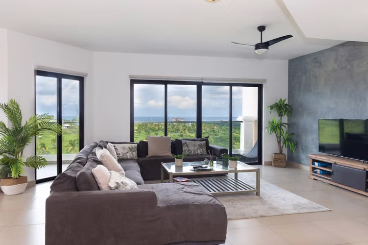 SALE OF APARTMENT IN VISTAMAR PH THE WAVES 1