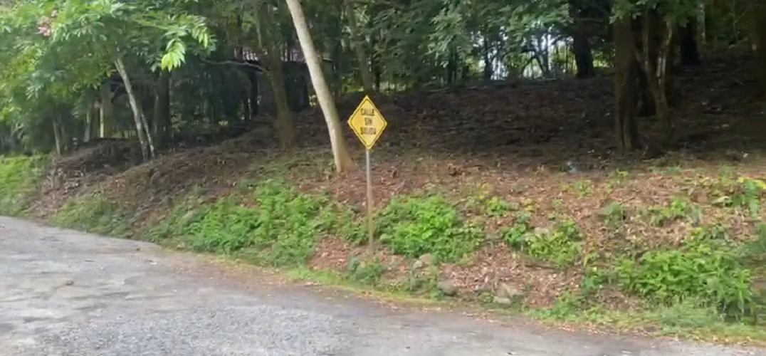 Oportunidad! Se Vende Terreno de Esquina en Altos del Maria