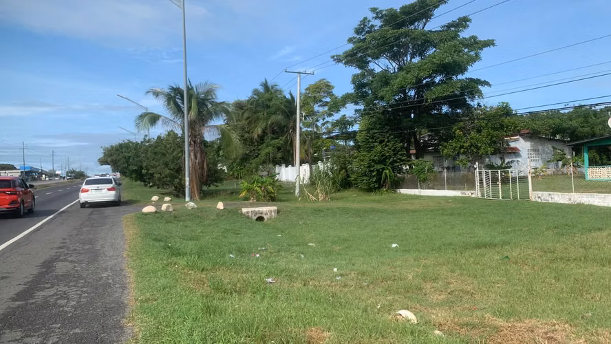 REMATO PROPIEDAD EN PUNTA BARCO A ORILLAS DE LA VIA PANAMERICANA - Imagen 4