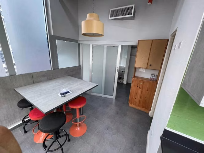 SE VENDE LOCAL EN PH MOLON TOWER – BELLA VISTA, AV. DE LA GUARDIA Y CALLE 49