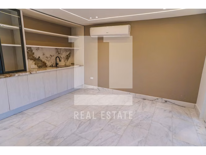 Se vende Casa en Altos del Golf - Imagen 5