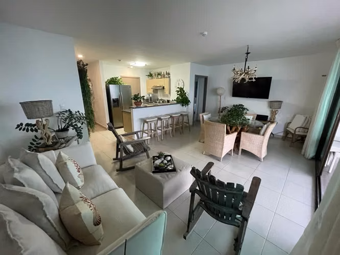 En venta excelente Apartamento de Playa frente al mar - Imagen 2