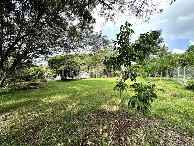 Oportunidad! Se Vende Hermoso Terreno de Esquina en Vía al Valle - Imagen 6