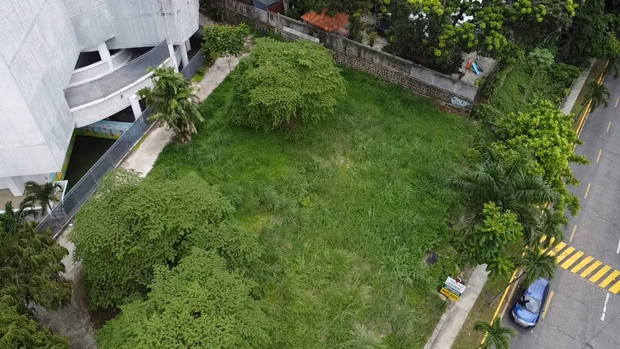 Se Vende Terreno de 1,374m2 en el Cangrejo