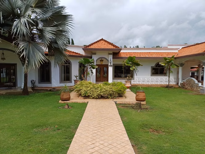 Venta de lujosa casa en David - Chiriqui - Imagen 2