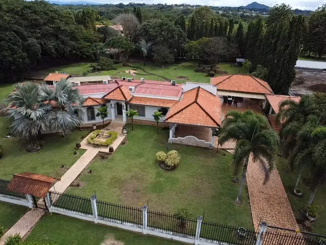 Venta de lujosa casa en David - Chiriqui - Imagen 4