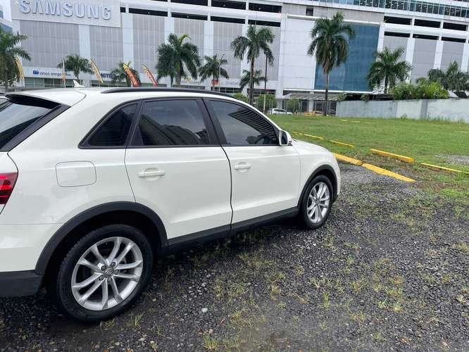 Se vende Audi Q3 2.0 año 2013 perfecto estado
