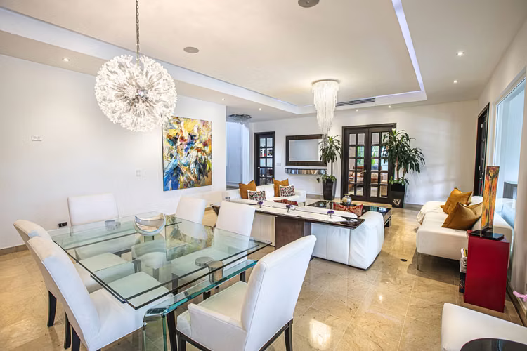 Casa Excepcional 920m2 con piscina $2,850,000 - Imagen 4