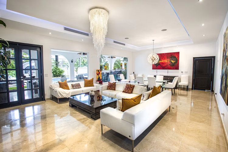 Casa Excepcional 920m2 con piscina $2,850,000 - Imagen 3