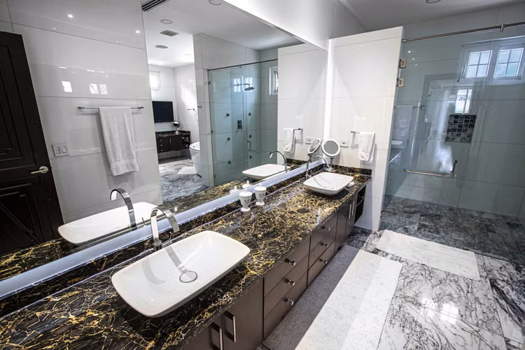 Casa Excepcional 920m2 con piscina $2,850,000 - Imagen 17
