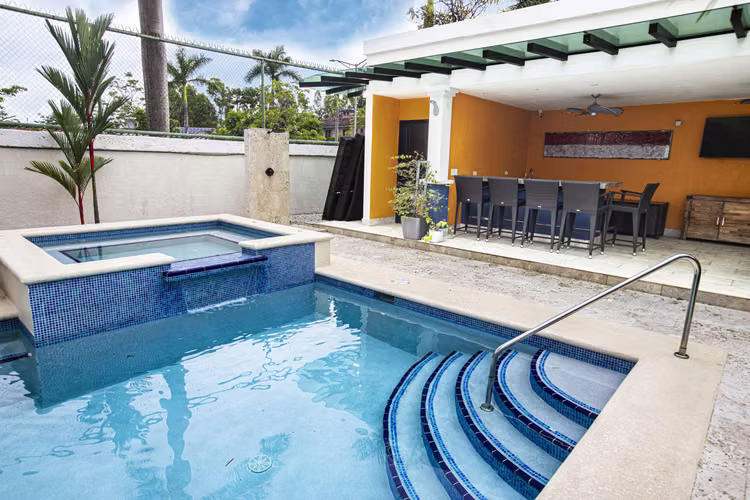 Casa Excepcional 920m2 con piscina $2,850,000 - Imagen 10