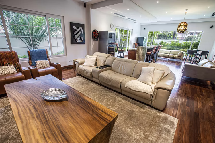 Casa Excepcional 920m2 con piscina $2,850,000 - Imagen 5