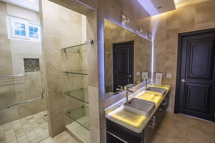 Casa Excepcional 920m2 con piscina $2,850,000 - Imagen 19