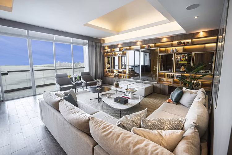 PEARL de ensueño! $1,050,000 4 recs duplex