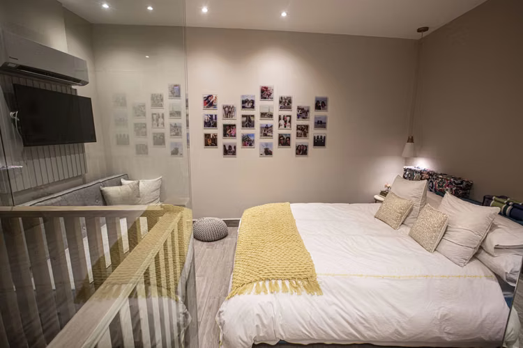 PEARL de ensueño! $1,050,000 4 recs duplex
