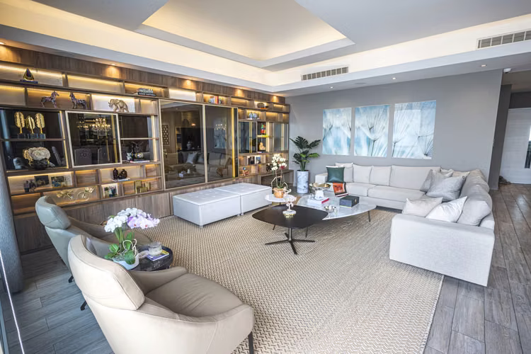 PEARL de ensueño! $1,050,000 4 recs duplex
