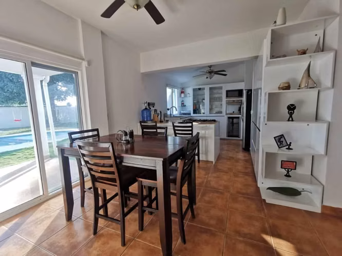 Se Alquila casa en Playa Blaca, amueblada