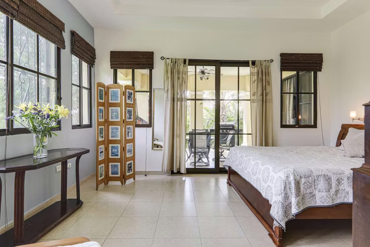 Hacienda Pacifica -Casa de lujo en un lote grande