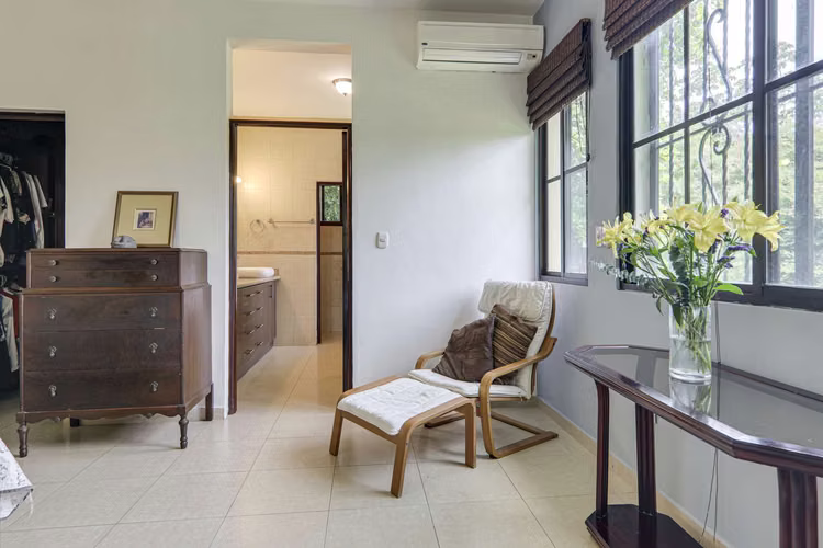 Hacienda Pacifica -Casa de lujo en un lote grande