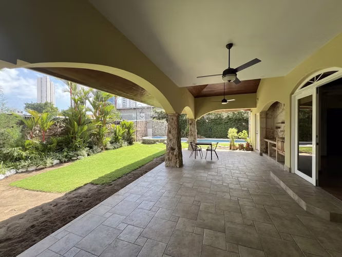 Venta De Casa En San Francisco, Loma Alegre
