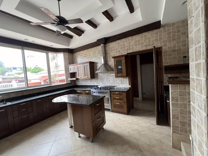 Venta De Casa En San Francisco, Loma Alegre