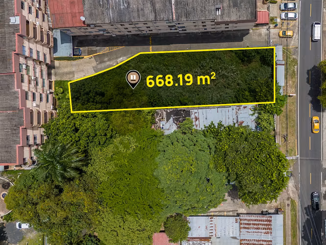 Se vende Lote de 668.19m2 en la Cresta - Bella Vista