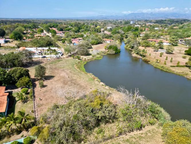 6 TERRENOS EN CORONADO FRENTE AL LAGO JUNTOS O SEPARADOS EN VENTA
