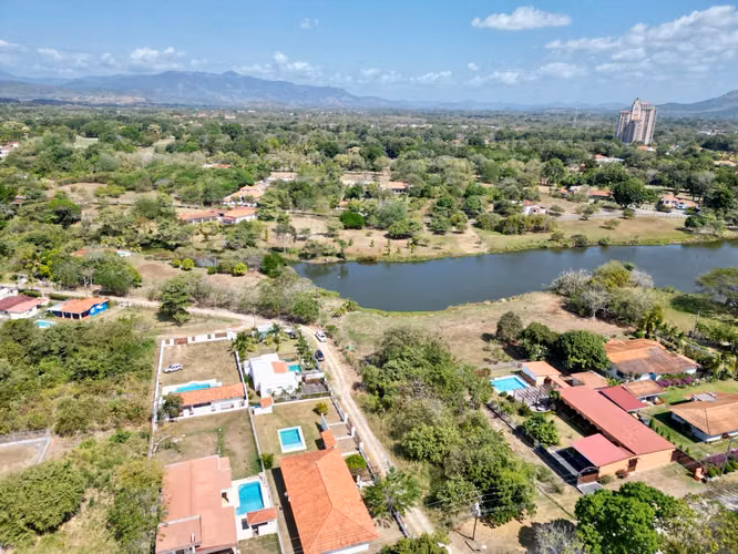 6 TERRENOS EN CORONADO FRENTE AL LAGO JUNTOS O SEPARADOS EN VENTA