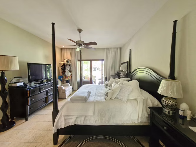 Buenaventura BRISTOL VILLA $1,200,000