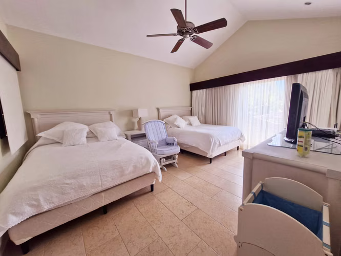 Buenaventura BRISTOL VILLA $1,200,000