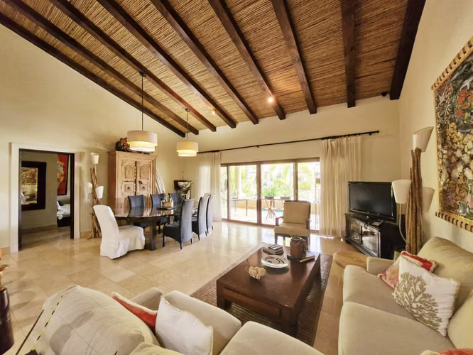 Buenaventura BRISTOL VILLA $1,200,000