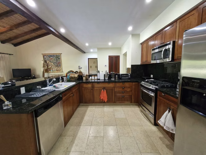 Buenaventura BRISTOL VILLA $1,200,000