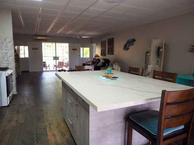 Casa en Venta en el area de Playa Coronado - Cabuya - Lote Amplio